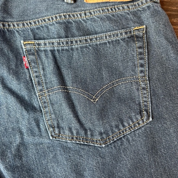 Levi jeans Size W42 L32 - Picture 6 of 10